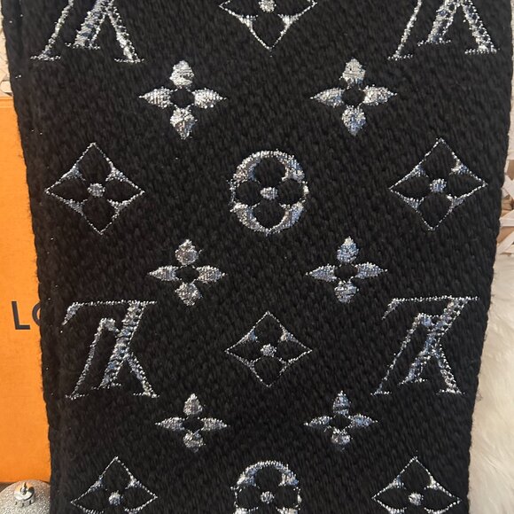 Louis  Vuitton Logomania Shine Scarf In Black and Silver with Box! - Picture 4 of 6